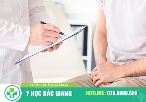 Bác sĩ chẩn đoán bệnh đau buốt khi đi tiểu